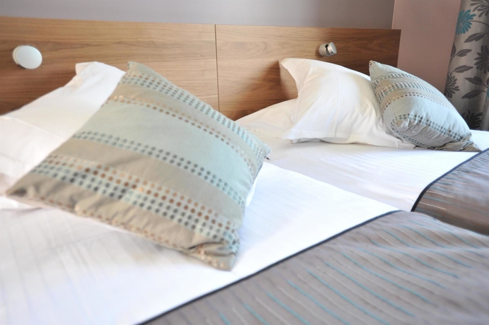 Imagen de la habitación del Hotel Full Colors. Foto 9