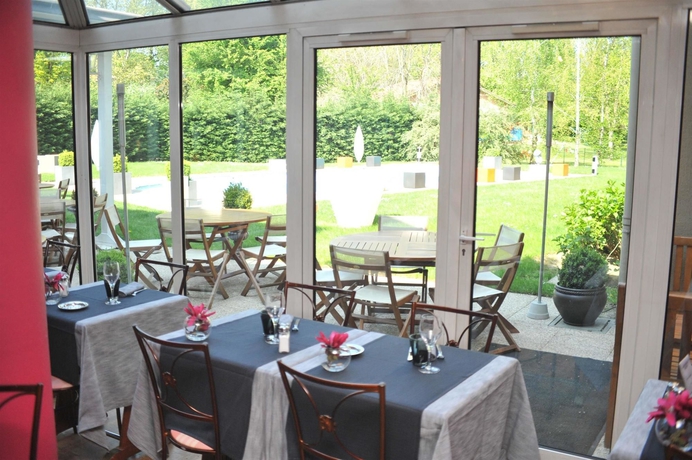 Imagen del bar/restaurante del Hotel Full Colors. Foto 3