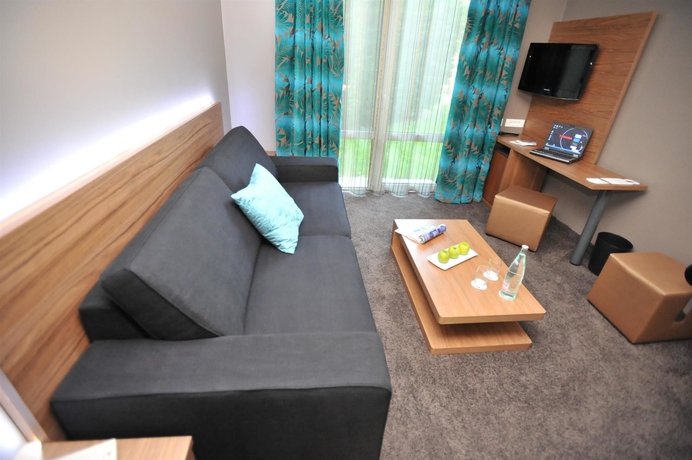 Imagen de la habitación del Hotel Full Colors. Foto 13