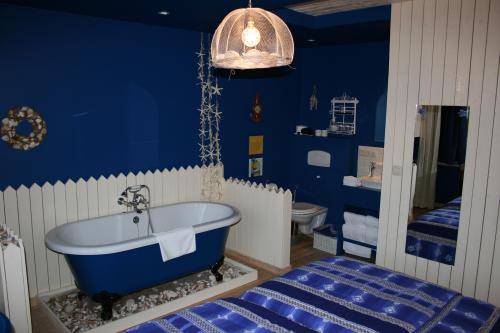 Imagen de la habitación del Hotel Full House, Kortrijk. Foto 10
