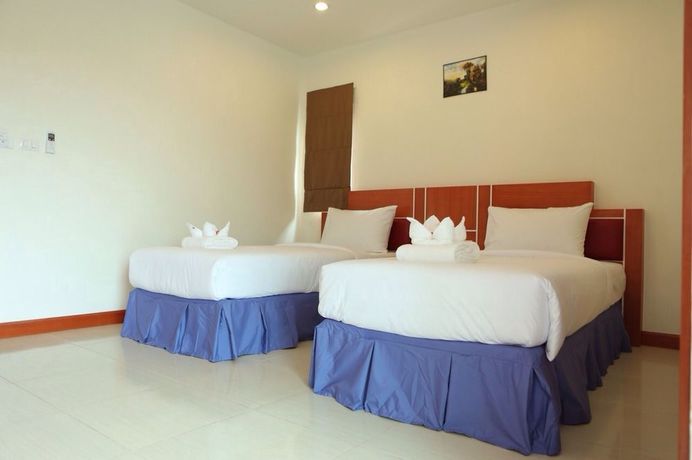 Imagen de los exteriores del Hotel Fulla Place. Foto 10