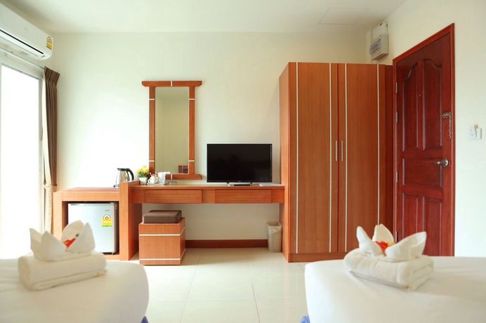 Imagen de la piscina del Hotel Fulla Place. Foto 12