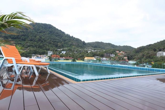 Imagen de la piscina del Hotel Fulla Place. Foto 15