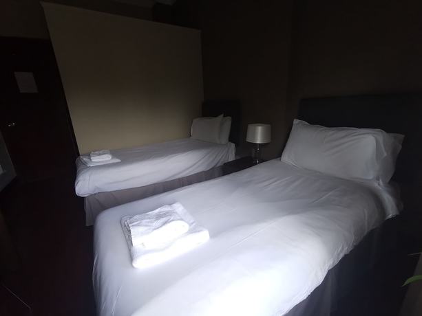 Imagen de la habitación del Hotel Fullarton Park. Foto 7