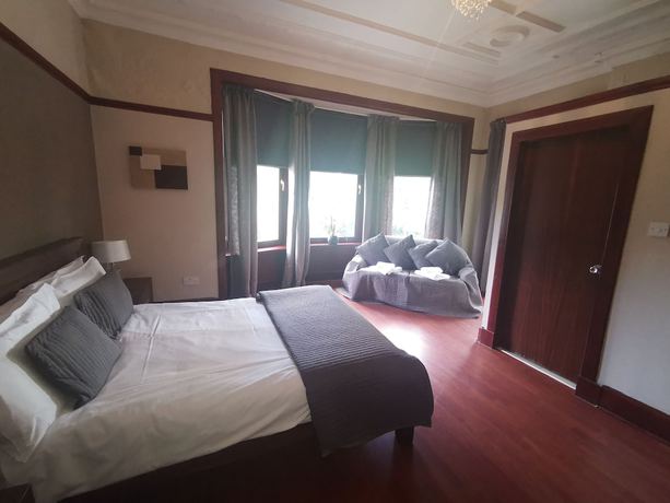 Imagen de la habitación del Hotel Fullarton Park. Foto 8