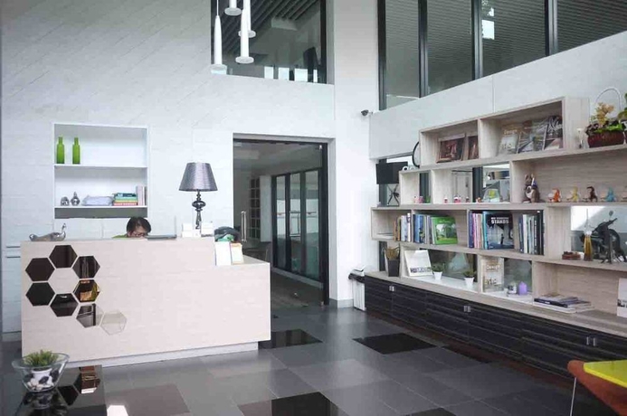 Imagen de los interiores del Hotel Fullrich Residence. Foto 13