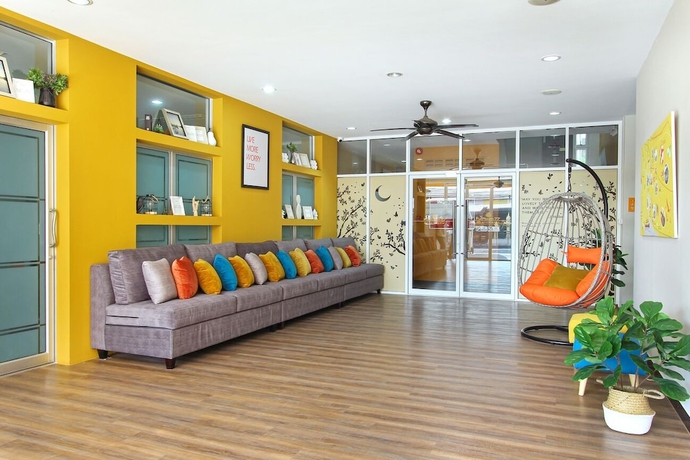 Imagen de los interiores del Hotel Fullroom 77 Srinakarin. Foto 14