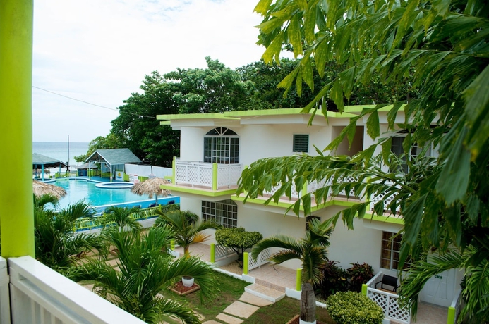 Imagen de la habitación del Hotel Fun Holiday Beach Resort. Foto 4