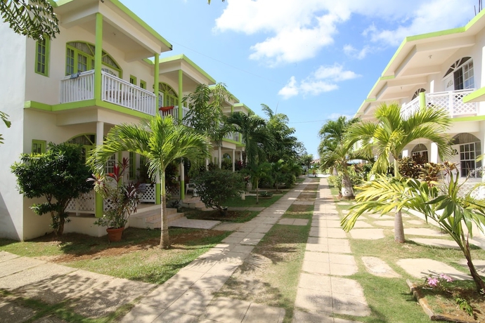 Imagen de la habitación del Hotel Fun Holiday Beach Resort. Foto 5