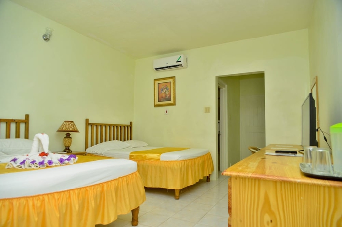 Imagen de la habitación del Hotel Fun Holiday Beach Resort. Foto 8