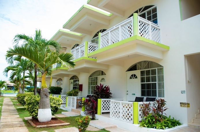 Imagen de la habitación del Hotel Fun Holiday Beach Resort. Foto 9