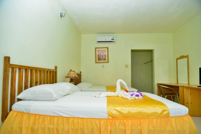 Imagen de la habitación del Hotel Fun Holiday Beach Resort. Foto 11