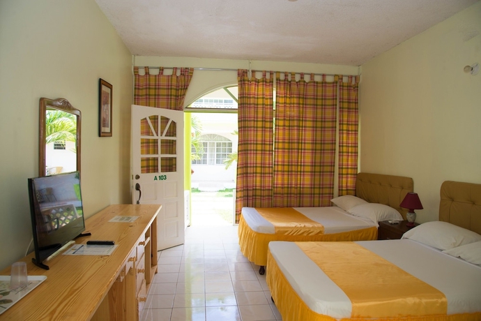 Imagen de la habitación del Hotel Fun Holiday Beach Resort. Foto 14
