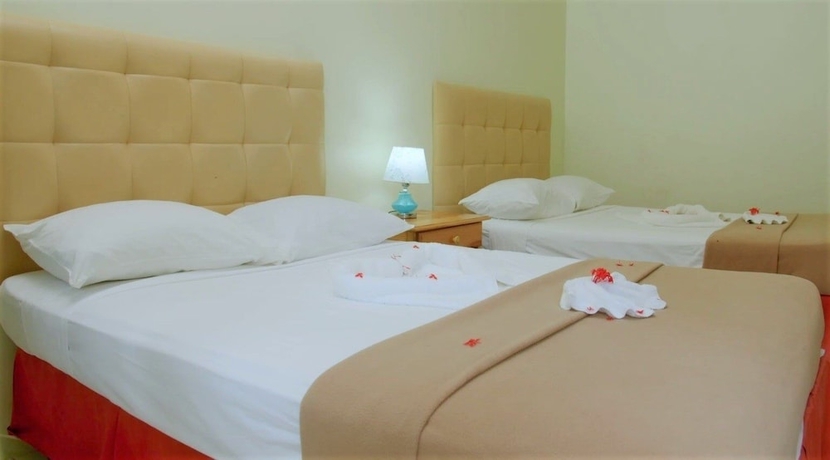 Imagen de la habitación del Hotel Fun Holiday Beach Resort. Foto 16