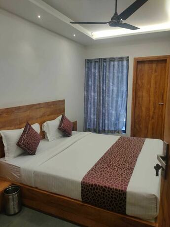 Imagen de la habitación del Hotel Fun Imperial Morbi. Foto 17
