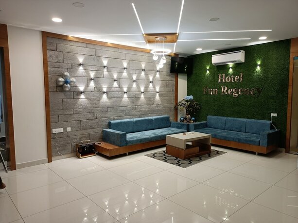 Imagen general del Hotel Fun Regency, Vithalapur. Foto 11