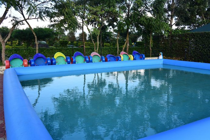 Imagen de la piscina del Hotel Fun Retreat Resort, and Ayurveda Spa. Foto 20