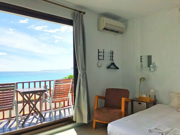 Imagen de la habitación del Hotel Fun Space Inn. Foto 9