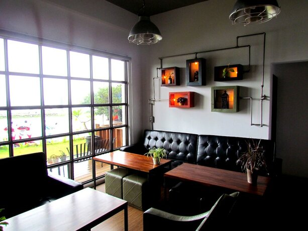 Imagen de los interiores del Hotel Fun Space Inn. Foto 16