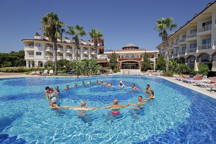 Imagen de la piscina del Hotel Fun Sun Smart Sultans Beach. Foto 18