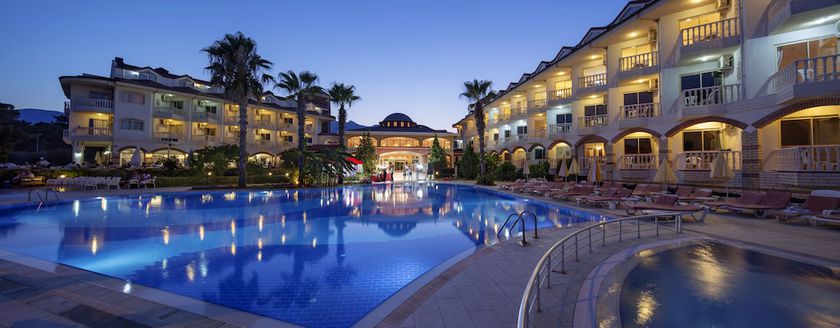 Imagen de la piscina del Hotel Fun Sun Smart Sultans Beach. Foto 20
