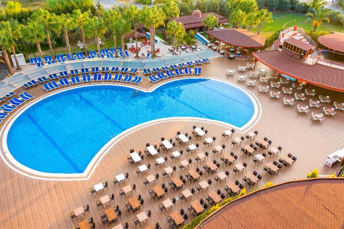 Imagen de la piscina del Hotel Fun & Sun Smart Hane Sun. Foto 15