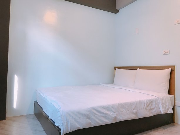 Imagen de la habitación del Hotel Fundi. Foto 15