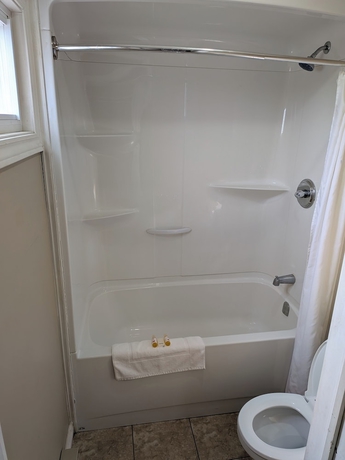 Imagen de la habitación del Hotel Fundy Line Motel. Foto 5