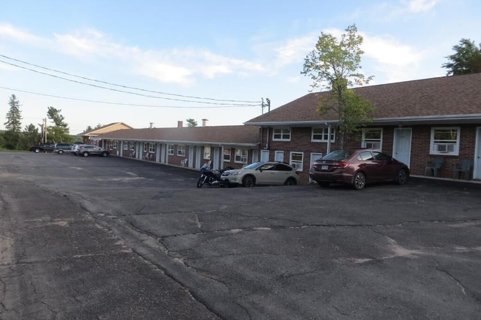 Imagen de los exteriores del Hotel Fundy Line Motel. Foto 15