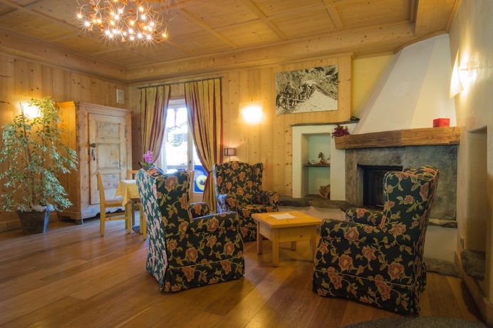 Imagen de los interiores del Hotel Funivia, Bormio. Foto 16
