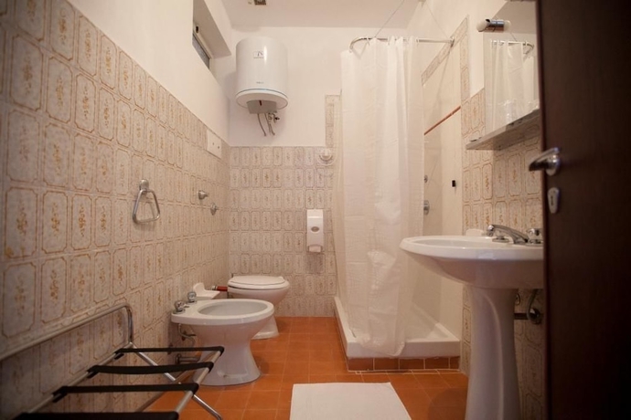 Imagen de la habitación del Hotel Funivia, Laveno-Mombello. Foto 15