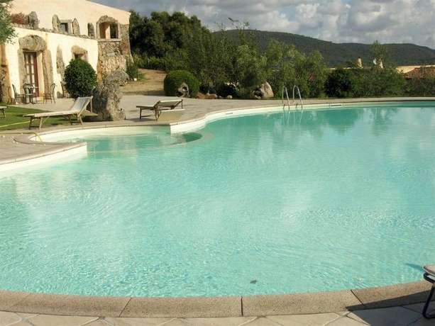 Imagen general del Hotel Funtana Abbas. Foto 10