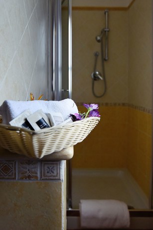 Imagen de la habitación del Hotel Funtanaena. Foto 14