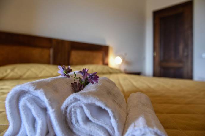 Imagen de la habitación del Hotel Funtanaena. Foto 19