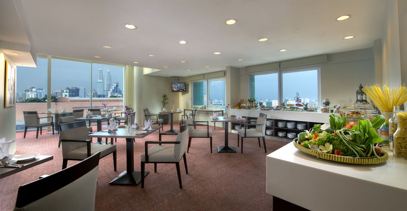 Imagen de los interiores del Hotel Furama Bukit Bintang. Foto 7