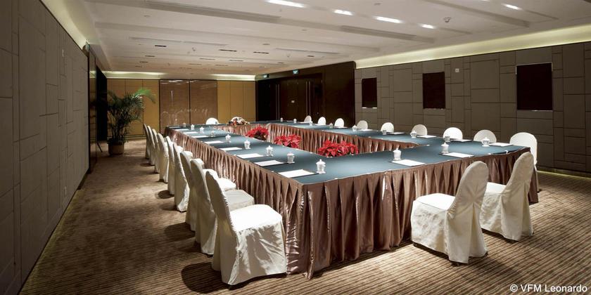 Imagen de los interiores del Hotel Furama Dalian. Foto 9