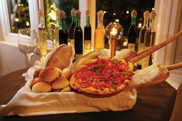 Imagen del bar/restaurante del Hotel Furama Resort Danang. Foto 2