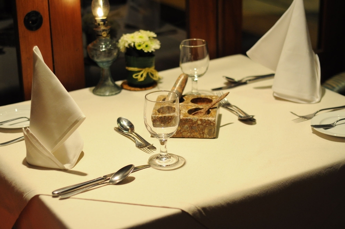 Imagen del bar/restaurante del Hotel Furama Resort Danang. Foto 5