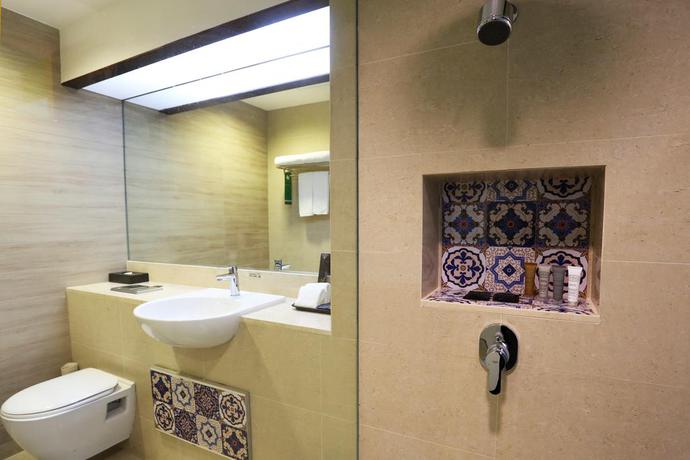 Imagen de la habitación del Hotel Furama Riverfront. Foto 8