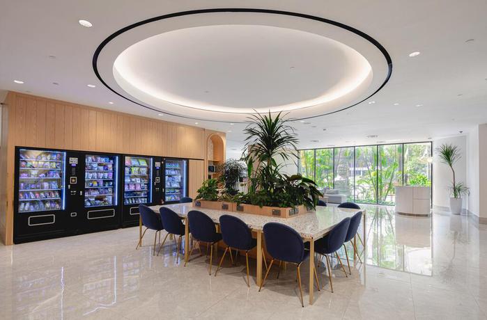 Imagen de los interiores del Hotel Furama Riverfront. Foto 13