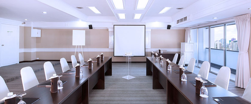 Imagen de los interiores del Hotel Furama Silom Bangkok. Foto 11