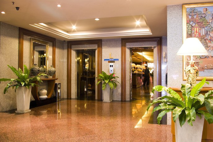 Imagen de los interiores del Hotel FuramaXclusive Pratunam Park. Foto 12