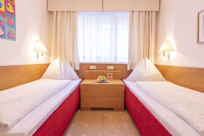 Imagen de la habitación del Hotel Furian. Foto 13