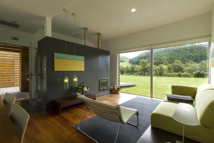 Imagen de los interiores del Hotel Furnas Lake Forest Living. Foto 9