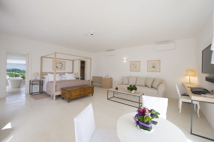 Imagen de la habitación del Hotel Furnirussi Tenuta. Foto 9