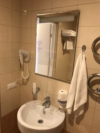 Imagen de la habitación del Hotel Furor. Foto 5