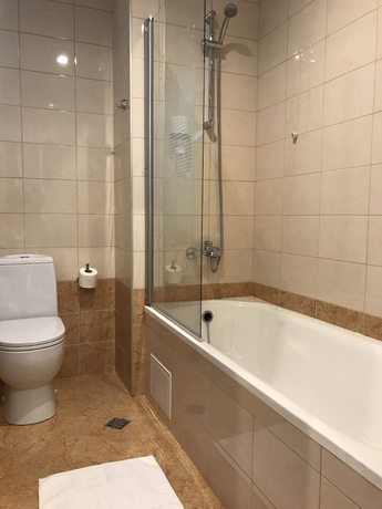 Imagen de la habitación del Hotel Furor. Foto 6