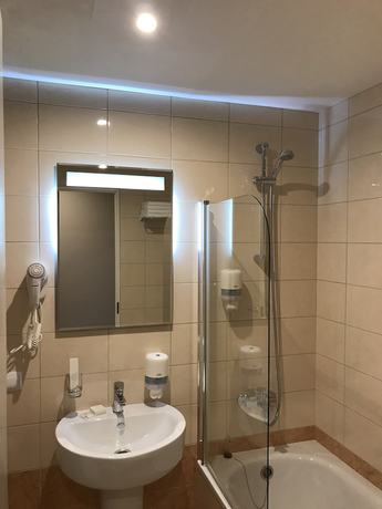 Imagen de la habitación del Hotel Furor. Foto 12