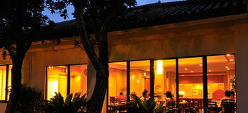 Imagen de la habitación del Hotel Fusaki Beach Resort and Villas. Foto 8