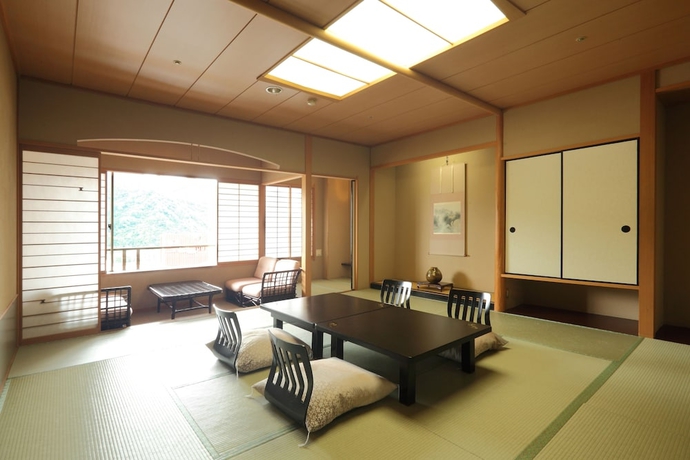 Imagen de la habitación del Hotel Futaba. Foto 9